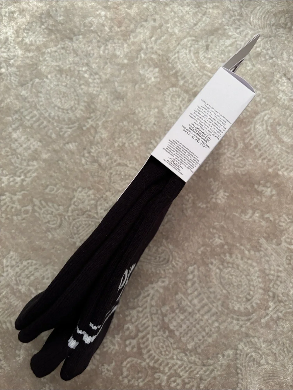 Brand New ALO Unisex Throwback Sock Classic Black White Stripes Comfy Cushioned